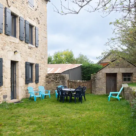 De France 6/7 Personnes 3 * Chaulhac